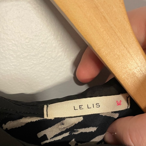 Le Lis Anthropologie Geometric Collared Short Sleeve Blouse Black Women’s Medium - Picture 2 of 4